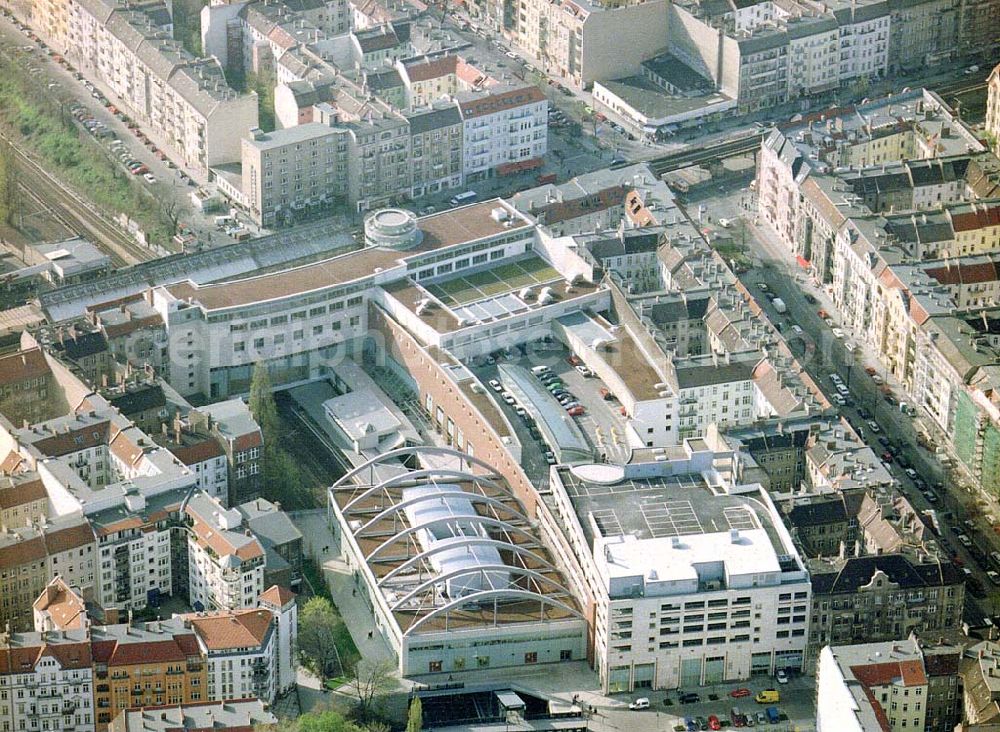 Berlin - Prenzlauer-Berg from the bird's eye view: Fertiggestelltes Einkaufszentrum Schönhauser Allee Arcaden am S-Bhf. Schönhauser Allee in Berlin-Prenzlauer-Berg.