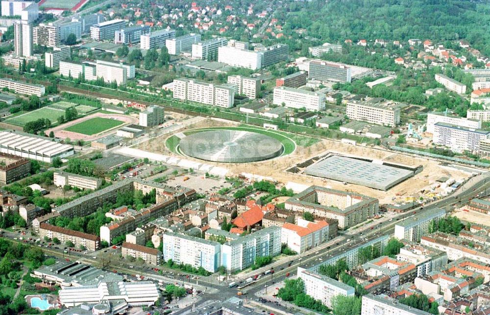 Berlin-Friedrichshain from the bird's eye view: Fertigstellung des Veledroms an der Landsberger Allee in Berlin-Friedrichshain.