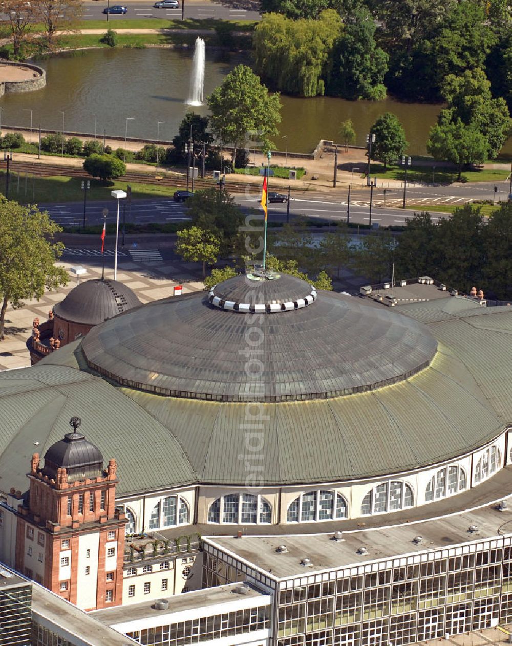 Frankfurt am Main from the bird's eye view: Blick auf die Frankfurter Festhalle. Die Mehrzweckhalle wurde von 1907 bis 1908 erbaut und befindet sich auf dem Frankfurter Messegelände. View of the Frankfurt Festhalle. The multi-purpose hall was built from 1907 to 1908 and is located at the Frankfurt Exhibition Centre.