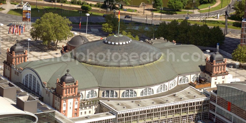 Aerial photograph Frankfurt am Main - Blick auf die Frankfurter Festhalle. Die Mehrzweckhalle wurde von 1907 bis 1908 erbaut und befindet sich auf dem Frankfurter Messegelände. View of the Frankfurt Festhalle. The multi-purpose hall was built from 1907 to 1908 and is located at the Frankfurt Exhibition Centre.