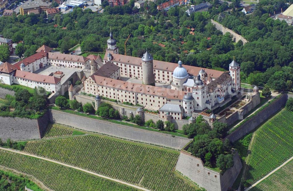 Aerial image Würzburg - Blick auf die Festung Marienberg mit dem Fürstenbaumuseum. Adresse: Festung Marienberg Nr. 239, 97082 Würzburg. Tel.: (0931) 355 17-50 Weitere Informationen zu erhalten bei der Schloß- und Gartenverwaltung Würzburg im Residenzplatz 2 Tor B in Würzburg.