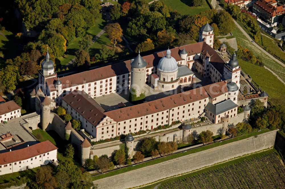 Aerial image Würzburg - Blick auf die Festung Marienberg in Würzburg. Das beherrschende Wahrzeichen von Würzburg erhebt sich auf einer Bergzunge fast 100 m über dem Main. Von 1253 bis 1719 war die Festung Marienberg die Residenz der Würzburger Fürstbischöfe. Heute beherbergt es das Mainfränkische Museum. View of the Fortress Marienberg in Wuerzburg. From 1253 to 1719 it was the residence of the prince-bishops of Würzburg.