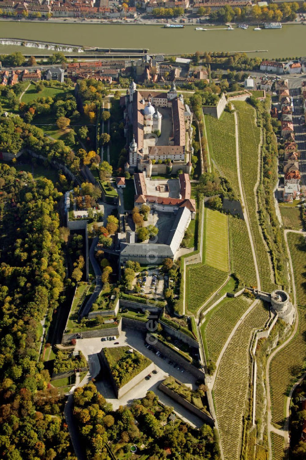 Aerial image Würzburg - Blick auf die Festung Marienberg in Würzburg. Das beherrschende Wahrzeichen von Würzburg erhebt sich auf einer Bergzunge fast 100 m über dem Main. Von 1253 bis 1719 war die Festung Marienberg die Residenz der Würzburger Fürstbischöfe. Heute beherbergt es das Mainfränkische Museum. View of the Fortress Marienberg in Wuerzburg. From 1253 to 1719 it was the residence of the prince-bishops of Würzburg.