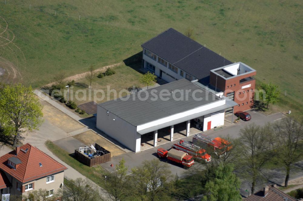 WERNEUCHEN from the bird's eye view: Blick auf die moderniserte Feuerwache der Freiwilligen Feuerwehr Werneuchen an der Wesendahler Strasse 8a in 16356 Werneuchen. Die 1899 gegründete Feuerwache ist eine der ältesten freiwilligen Feuerwachen in Brandenburg und feiert vom 19. bis 24. Juni 2009 Ihr einhundertjähriges Bestehen.