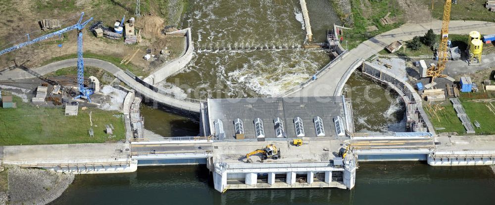 Spremberg from the bird's eye view: Öffnung der Schleusentore an der Talsperre Spremberg. Das kontrollierte Ablaufen der aufgestauten Spree soll größere Überschwemmungen vor allem in Cottbus verhindern. Opening of the flood gates at the Spremberg Reservoir. The controlled drainage of the dammed Spree River is to prevent major floods, particularly in Cottbus.