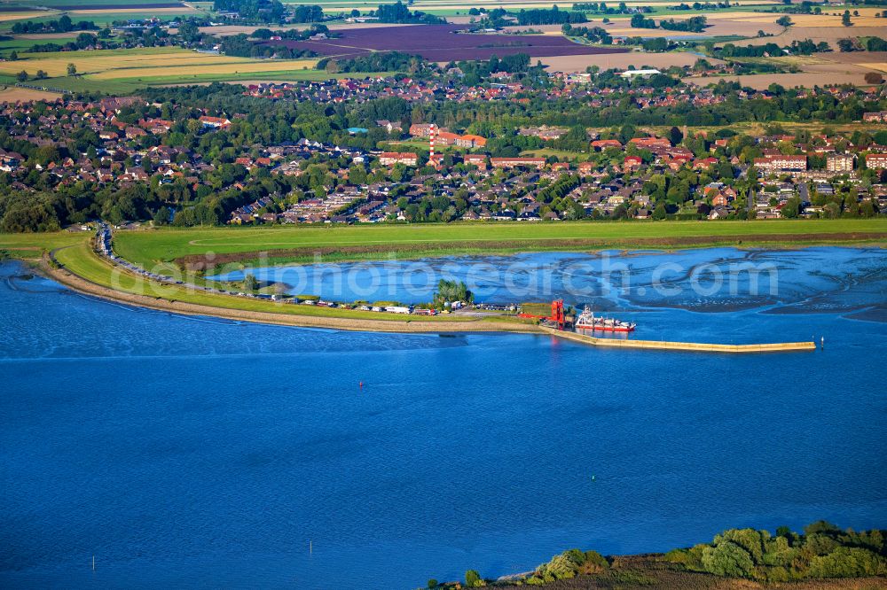 Glückstadt from the bird's eye view: Ferry port facilities on the Elbe in Glueckstadt with the Elbe ferry Glueckstadt in the state Schleswig-Holstein, Germany