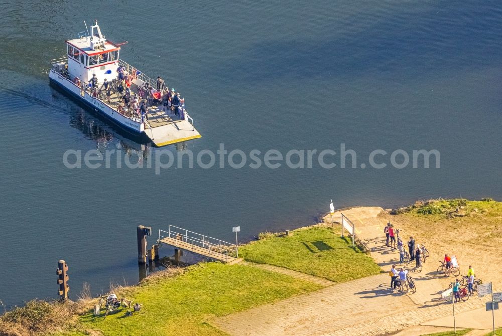 Aerial photograph Heven - Ferry ship of Ruhr in Heven at Ruhrgebiet in the state North Rhine-Westphalia, Germany