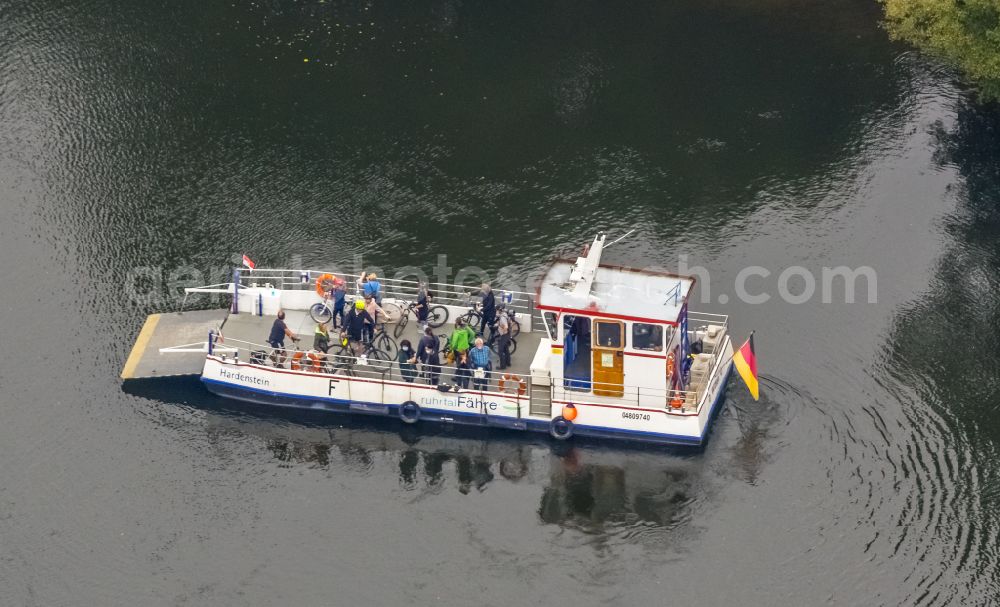 Heven from the bird's eye view: Ferry ship of Ruhr in Heven at Ruhrgebiet in the state North Rhine-Westphalia, Germany