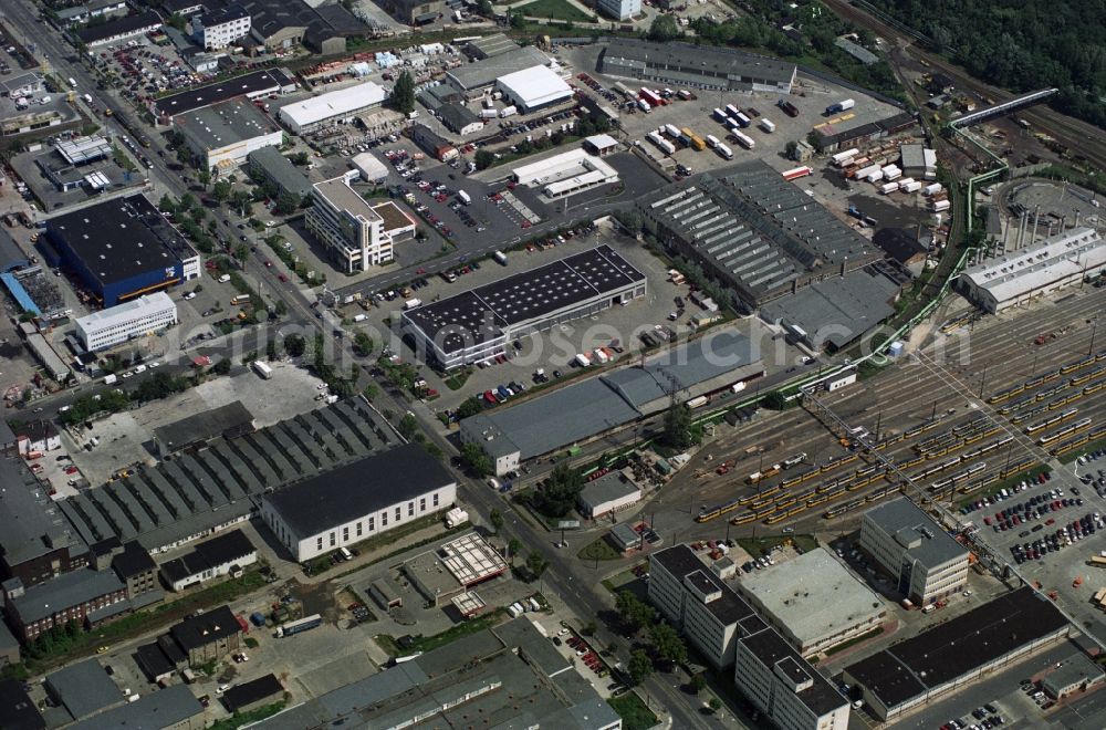 Aerial photograph Berlin Lichtenberg - View of the BVG depot for buses and trams and at Siegfriedstrasse in Berlin - Lichtenberg. The premises are also used as a training center