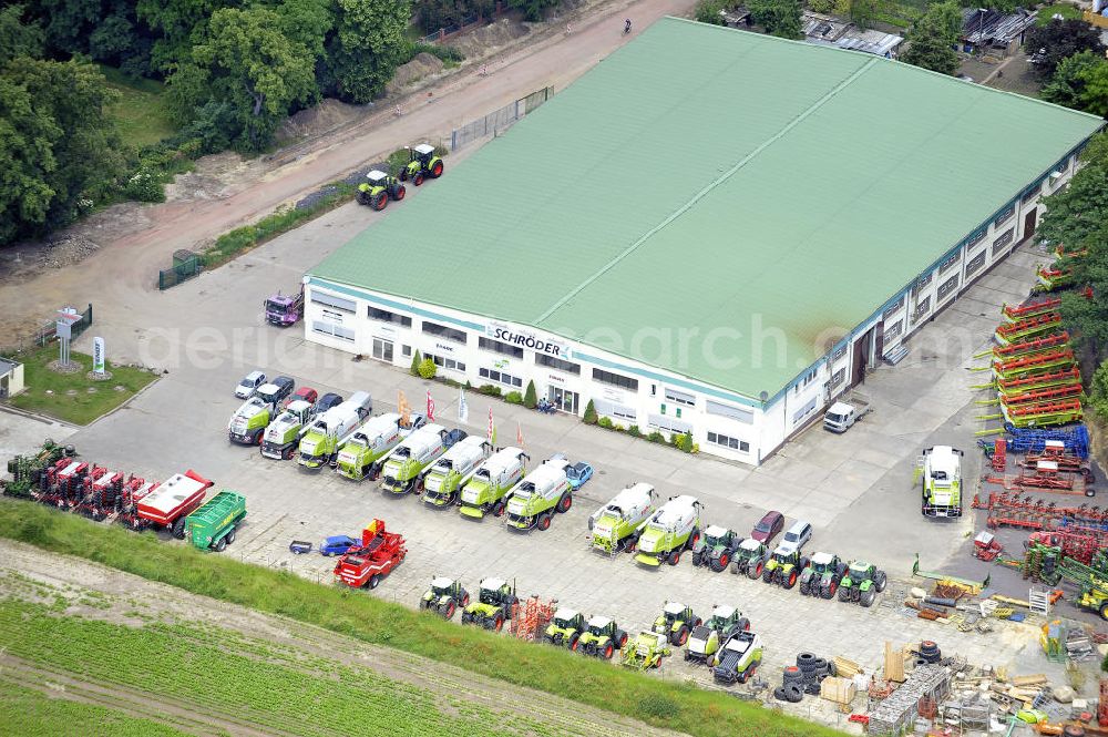 Sülzetal from above - Blick auf die Filiale der Firma Schröder Landmaschinen in Langenweddingen bei Magdeburg. View of the branch of the farm equipment company Schröder in Langenweddingen near Magdeburg. Kontakt: Schröder Landmaschinen GmbH, Halberstädter Straße 60, 39171 Sülzetal, Tel. 039205 653-0, info@schroeder-gruppe.de,