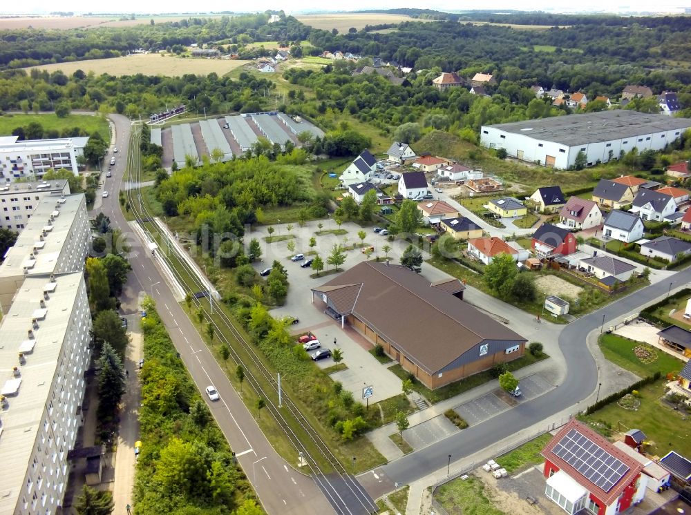 Aerial image Halle (Saale) OT Neustadt - View of a branch of the chain Aldi in the district of Neustadt in Halle ( Saale ) in the state Saxony-Anhalt