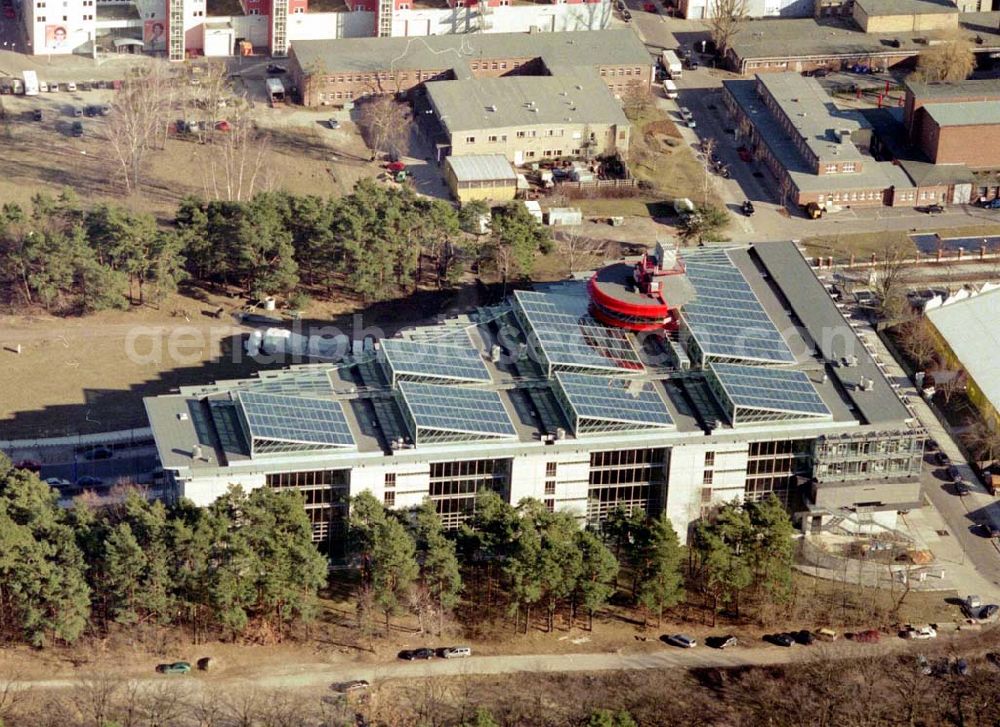 Aerial photograph Potsdam-Babelsberg - Filmhochschule Konrad Wolf am Gelände des Filmparks in Potsdam-Babelsberg