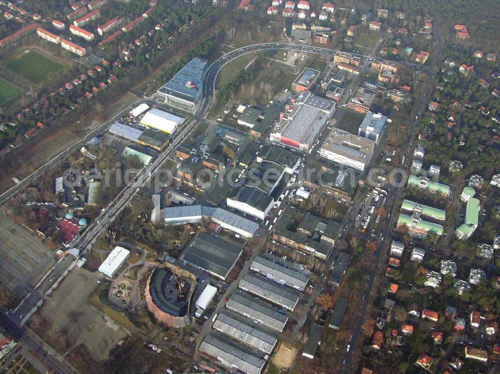 Potsdam-Babelsberg from above - 10.12.2004 Potsdam, Blick auf das Gelände des Filmpark in Babelsberg. FILMPARK BABELSBERG, Großbeerenstrasse, 14482 Potsdam-Babelsberg, Tel.: (0331) 72 127 55, Fax: (0331) 72 127 37, info@filmpark.de