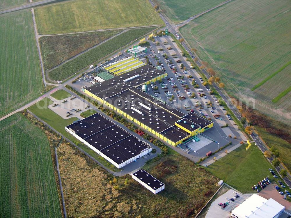 Aerial photograph Luckenwalde - 05.10.2004 Möbeloase und Verkaufsmarkt im Industriegebiet in der Frankenfelder Chaussee 10, 14943 Luckenwalde,der Firmengruppe Bozkurt.