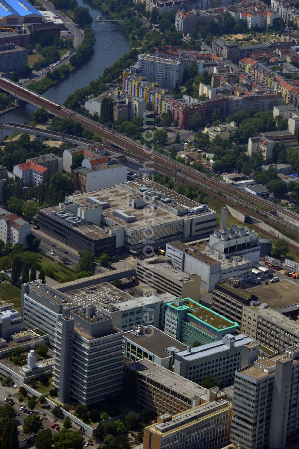 Berlin from the bird's eye view: View to Company location of the Bayer Schering Pharma in the Wedding district of Berlin