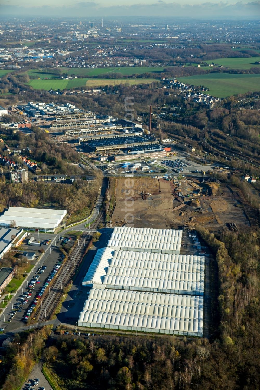 Aerial photograph Bochum - Company grounds and facilities of Adam Opel AG works Bochum II and III in the East of Bochum in the state of North Rhine-Westphalia