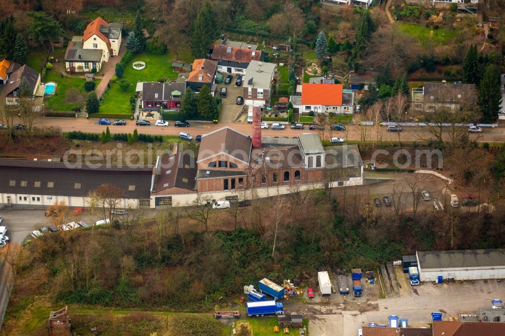 Mülheim an der Ruhr from above - Company grounds and facilities of the car paint shop Rissewyck in Muelheim on the Ruhr in the state of North Rhine-Westphalia