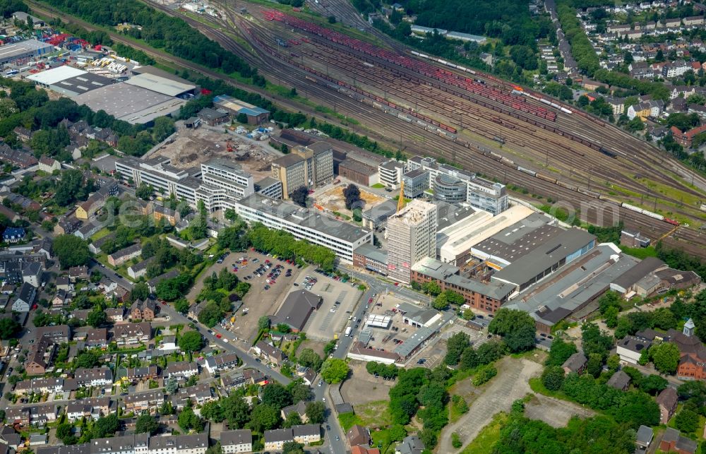 Oberhausen from above - Premises of BABCOCK manufacturing center GmbH with warehouses, corporate buildings and production facilities in Oberhausen in North Rhine-Westphalia