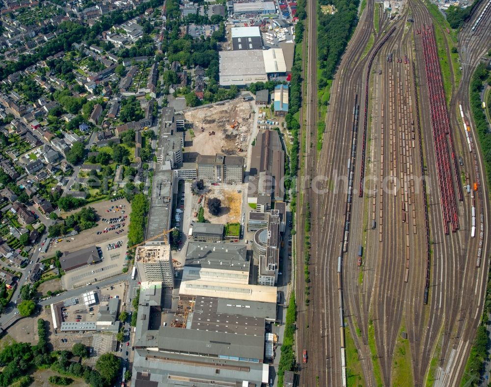 Oberhausen from the bird's eye view: Premises of BABCOCK manufacturing center GmbH with warehouses, corporate buildings and production facilities in Oberhausen in North Rhine-Westphalia