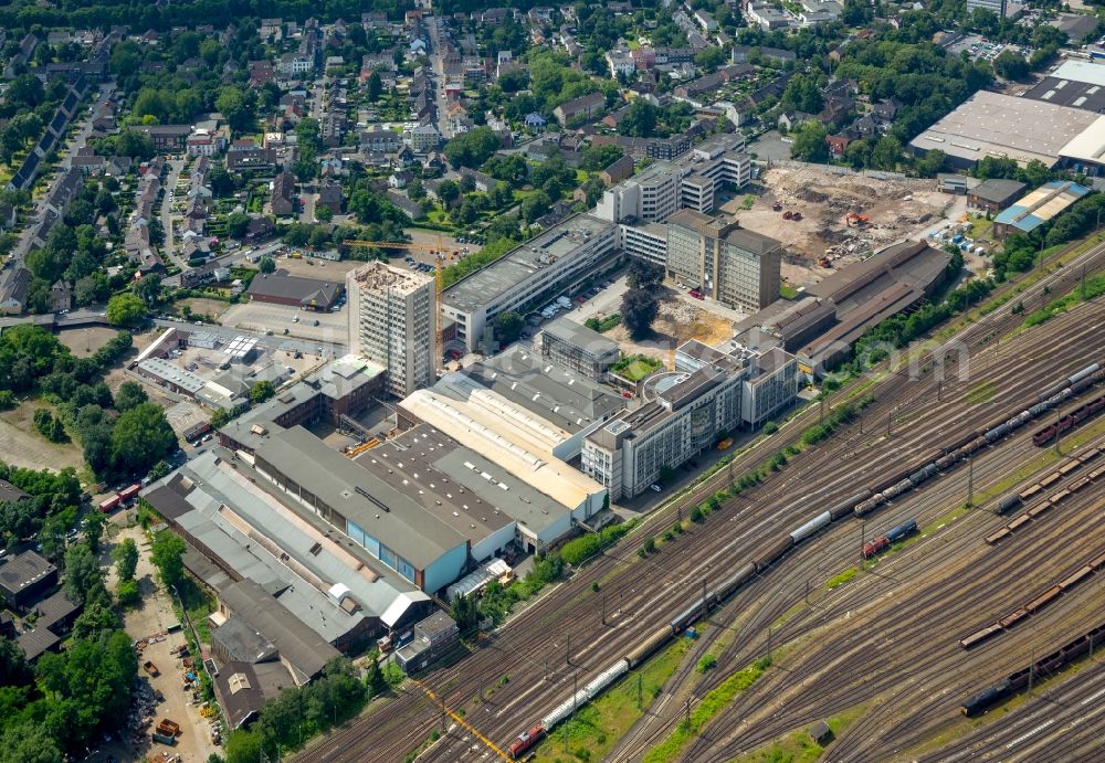 Aerial image Oberhausen - Premises of BABCOCK manufacturing center GmbH with warehouses, corporate buildings and production facilities in Oberhausen in North Rhine-Westphalia