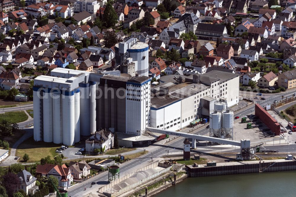 Gernsheim from the bird's eye view: Company grounds and facilities of Durst Malzfabrik in Gernsheim in the state Hesse, Germany