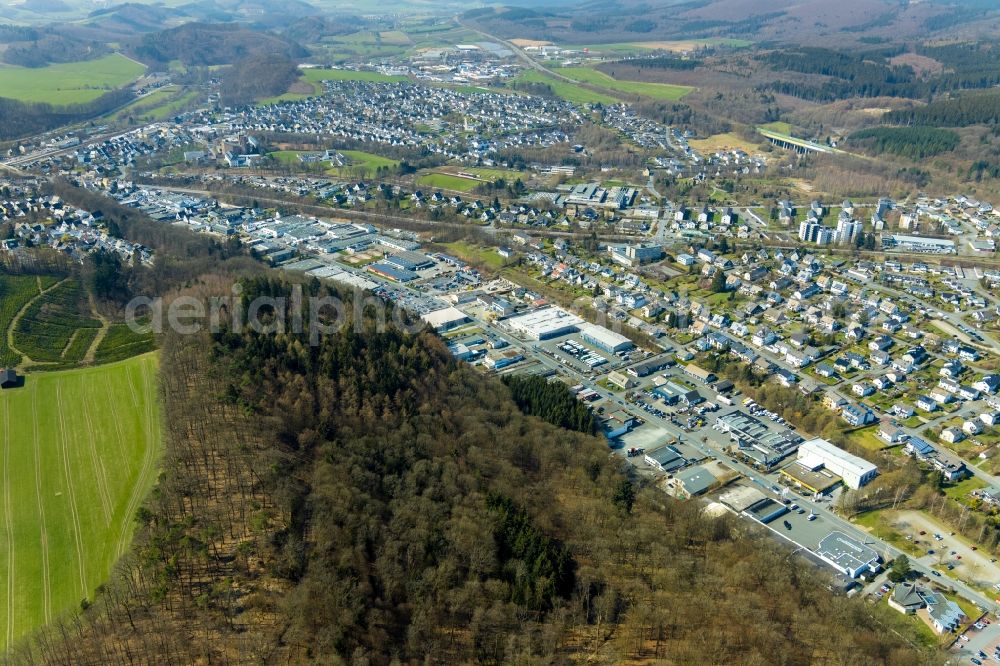 Aerial photograph Meschede - Company grounds and facilities of EWERS Karosserie- and Fahrzeugbau GmbH & Co. KG and of Reifen Goering Service GmbH on Jahnstrasse in Meschede in the state North Rhine-Westphalia, Germany