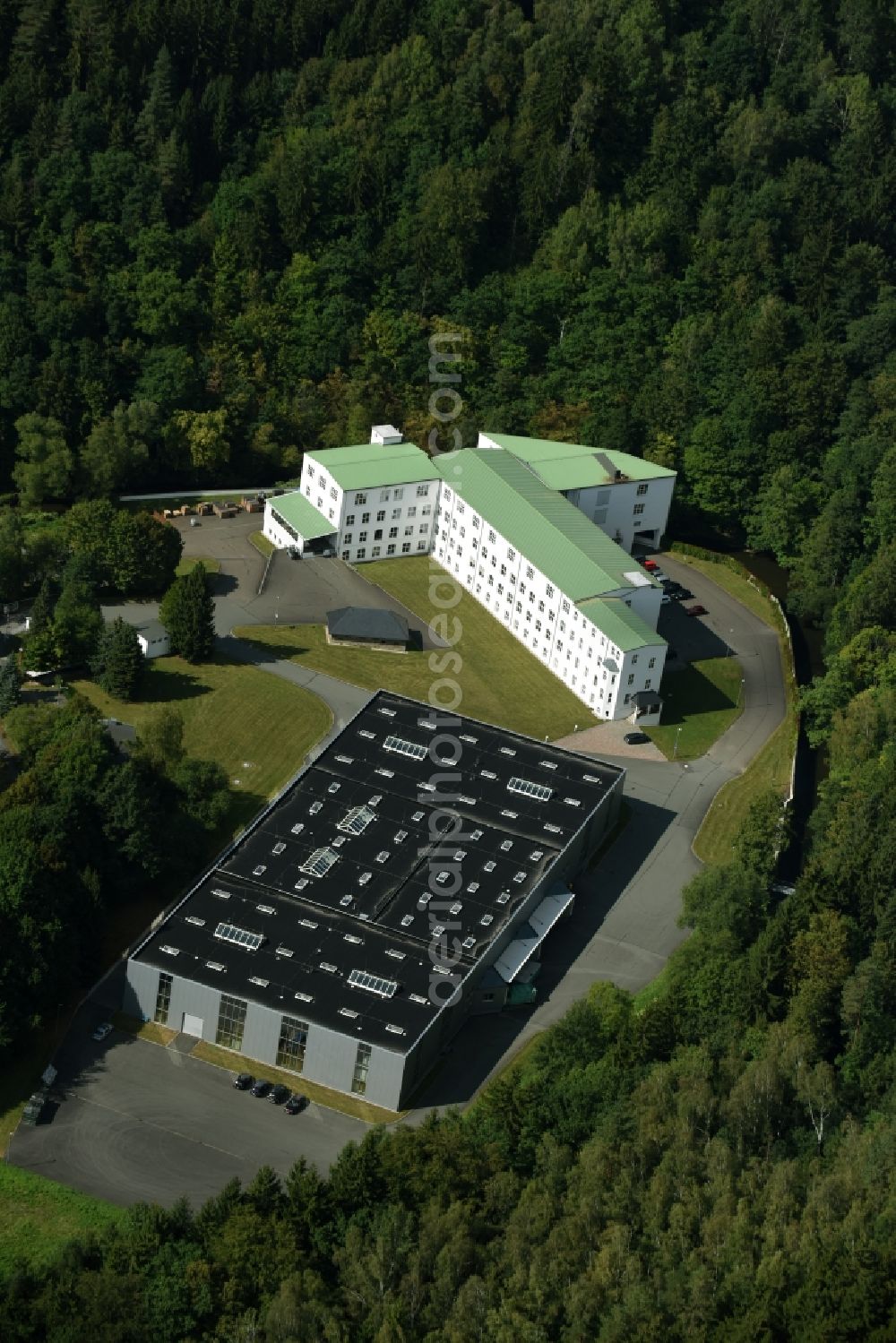 Netzschkau from the bird's eye view: Premises and facilities of Gerlinger Industries GmbH in Netzschkau in the state of Thuringia