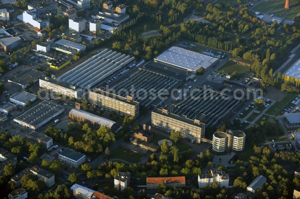 Berlin from above - Company grounds and facilities in the North of the industrial and commercial area around Grossbeerenstrasse in Berlin in Germany. Several companies are located in partly historic buildings of the commercial area on Rathaus and Ring Strasse