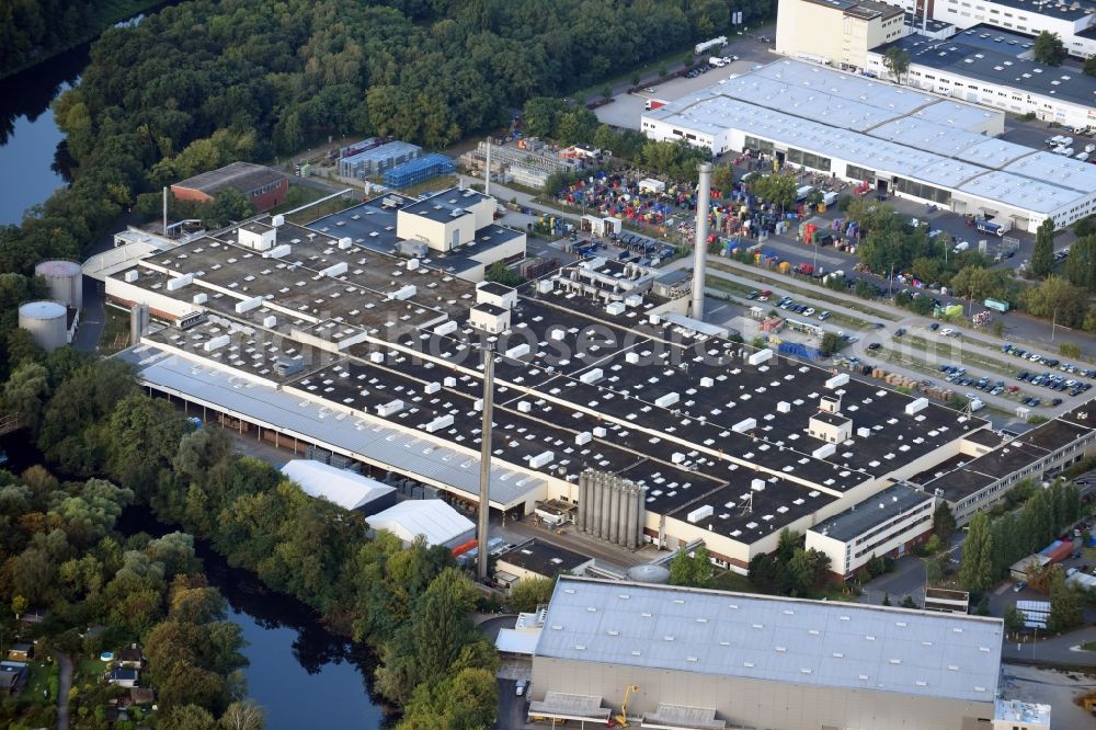 Berlin from the bird's eye view: Premises of Getraenke Nordmann GmbH on Wupperstrasse in the Zehlendorf part of Berlin