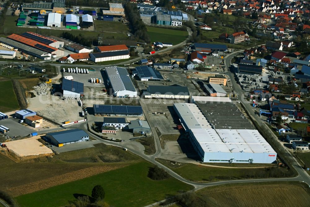 Aerial photograph Monheim - Company premises of Hama GmbH & Co KG - Schnaeppchenmarkt with halls, company buildings and production facilities on Hagenbucher Weg in Monheim in the state Bavaria, Germany