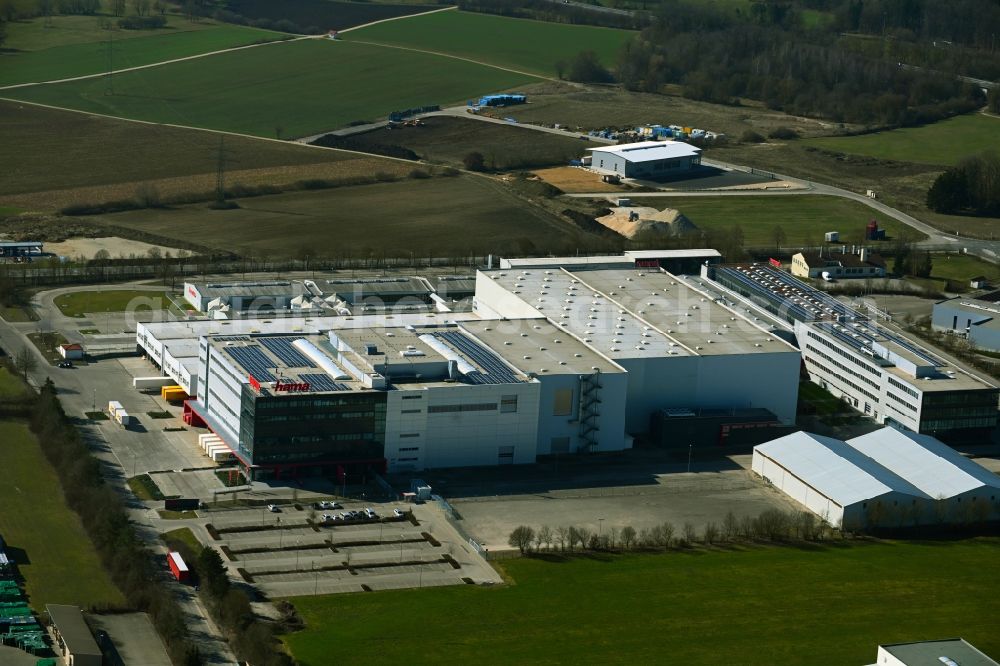 Aerial image Monheim - Company premises of Hama GmbH & Co KG - Schnaeppchenmarkt with halls, company buildings and production facilities on Hagenbucher Weg in Monheim in the state Bavaria, Germany