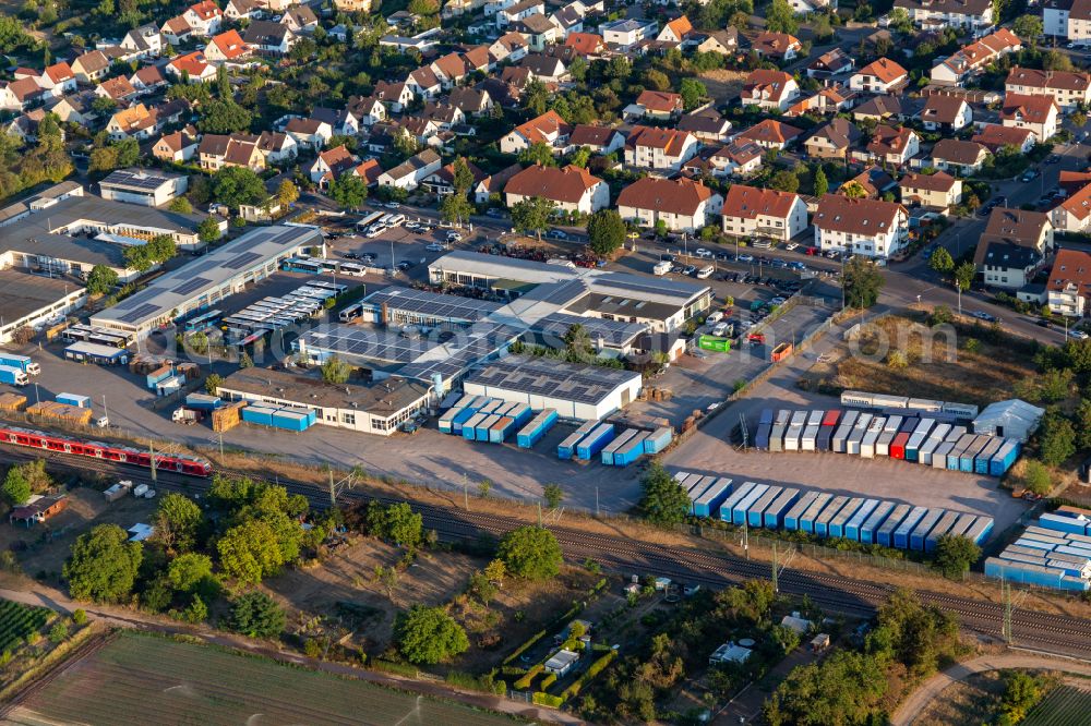 Haßloch from the bird's eye view: Company grounds and facilities of Hildebrand Feuerfest-Isolier-Produkte GmbH on street Rosenthalstrasse in Hassloch in the state Rhineland-Palatinate, Germany