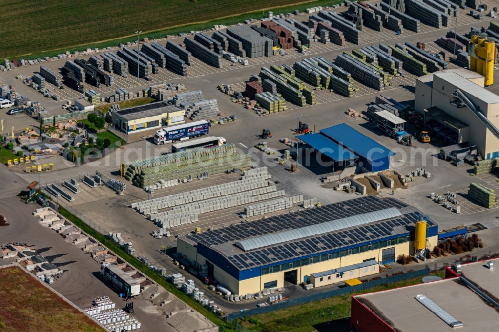 Aerial photograph Herbolzheim - Company grounds and facilities of Kann GmbH Baustoffwerke in Herbolzheim in the state Baden-Wurttemberg, Germany