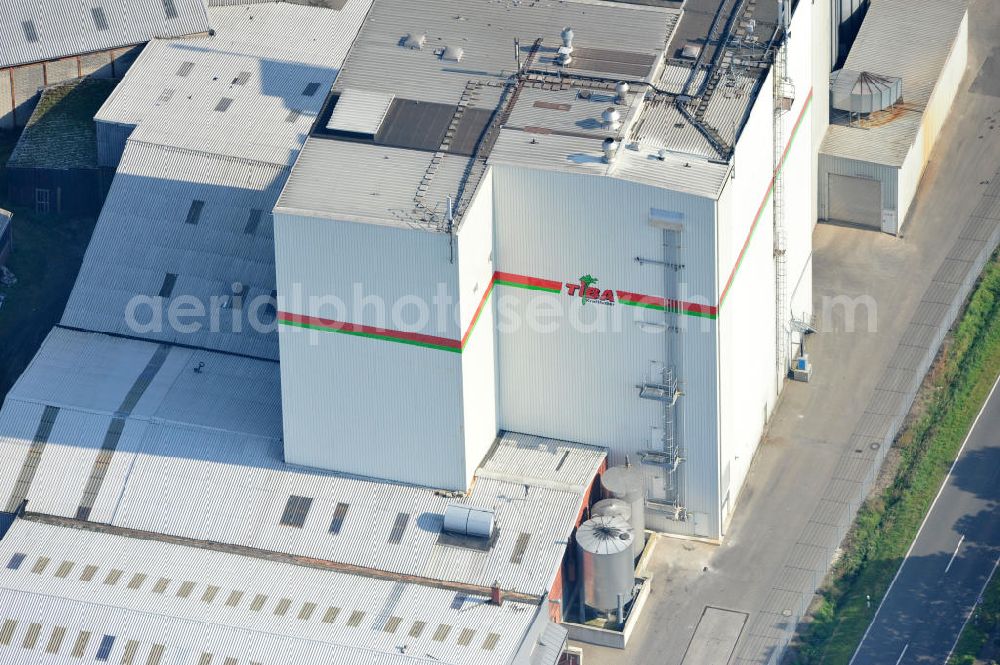 Aerial image Bawinkel - Blick auf das Firmengelände des Landhandels und Kraftfutterwerk der Tihen GmbH & Co KG in Bawinkel / Niedersachsen. Die Marke TIBA Kraftfutter ist in der deutschen und europäischen Tierzucht und Landwirtschaft weit verbreitet. Premises of Tihen GmbH & Co KG in Bawinkel / Lower Saxony. The brand TIBA feed is in the German and European animal breeding and farming is widespread.