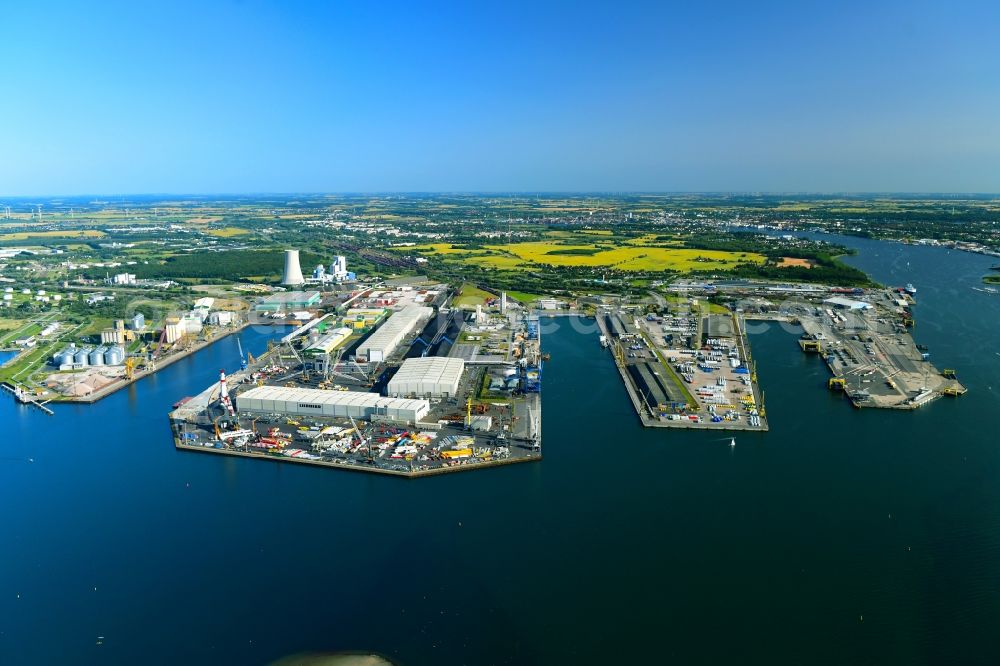 Aerial image Rostock - Company grounds and facilities of Liebherr-MCCtec GmbH in Rostock in the state Mecklenburg - Western Pomerania