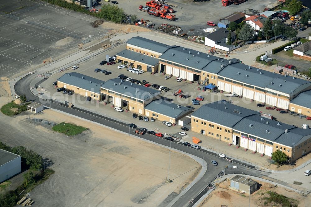 Hanau from the bird's eye view: Company grounds and facilities of the car dealer Noe-Stang in Hanau in the state of Hesse