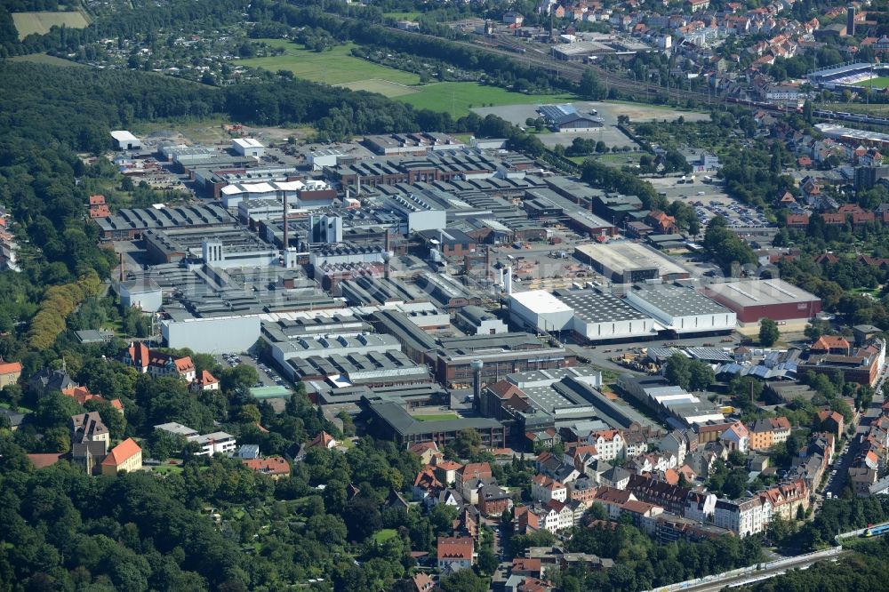 Aerial image Osnabrück - Company grounds and facilities of KME Germany GmbH & Co. KG in Osnabrueck in the state of Lower Saxony. The compound with its halls, production facilities and technical facilities for the production of copper products is located in the Northeast of the town centre