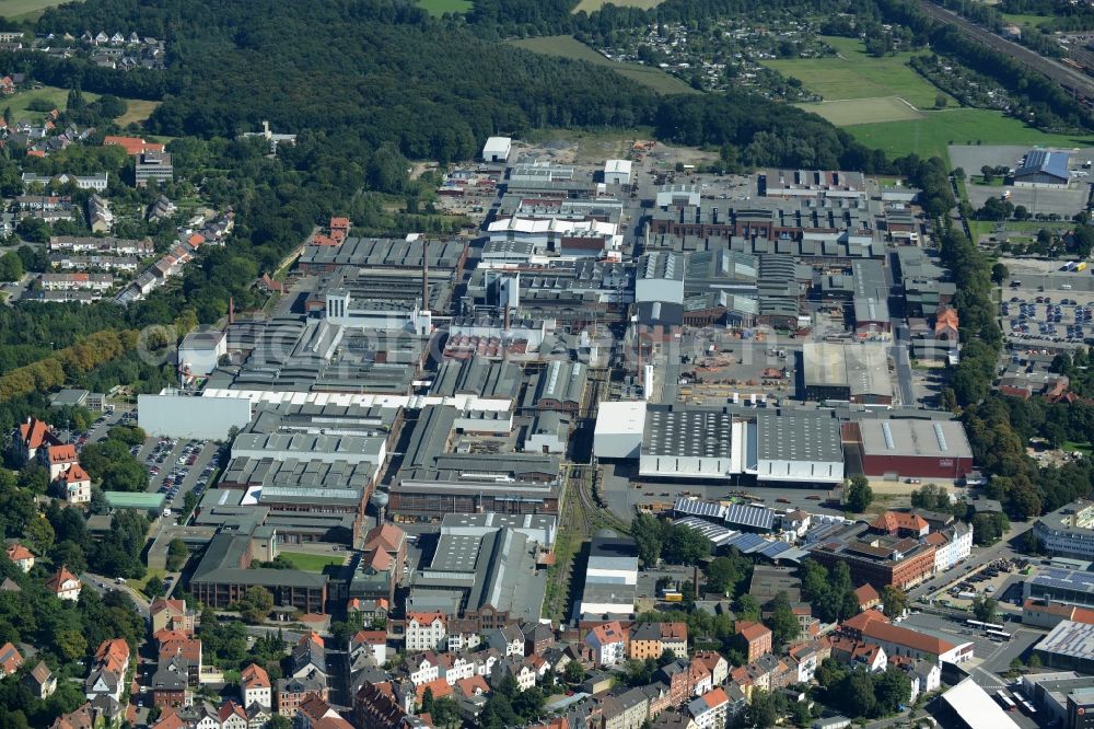 Osnabrück from above - Company grounds and facilities of KME Germany GmbH & Co. KG in Osnabrueck in the state of Lower Saxony. The compound with its halls, production facilities and technical facilities for the production of copper products is located in the Northeast of the town centre