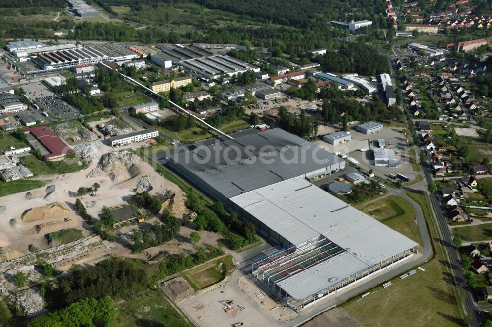 Aerial photograph Fürstenwalde/Spree - Industrial and commercial area of R F L Reifen-Felgen-Logistik Speditions- und Lager GmbH on Traenkestrasse - Langewahler Strassein Fuerstenwalde/Spree in the state Brandenburg