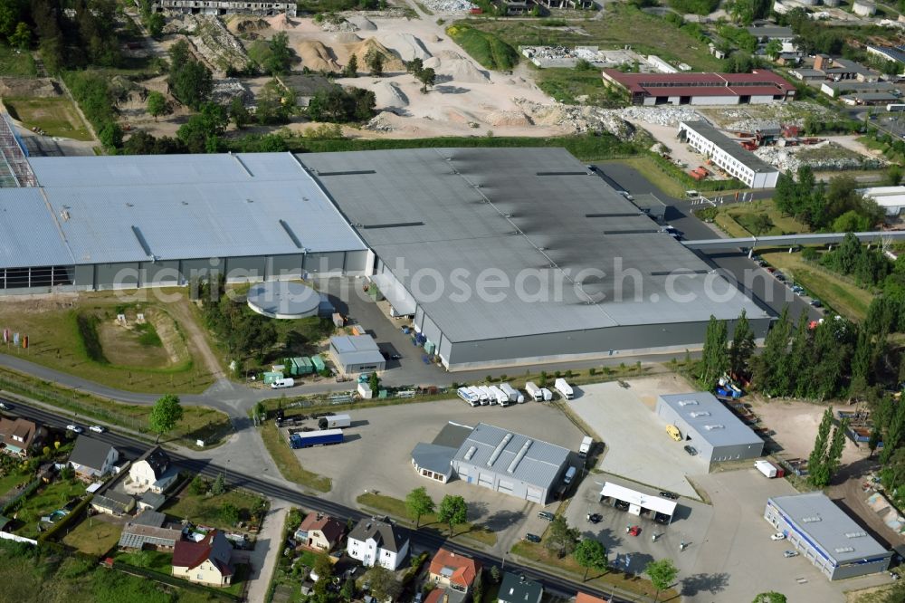 Fürstenwalde/Spree from above - Industrial and commercial area of R F L Reifen-Felgen-Logistik Speditions- und Lager GmbH on Traenkestrasse - Langewahler Strassein Fuerstenwalde/Spree in the state Brandenburg