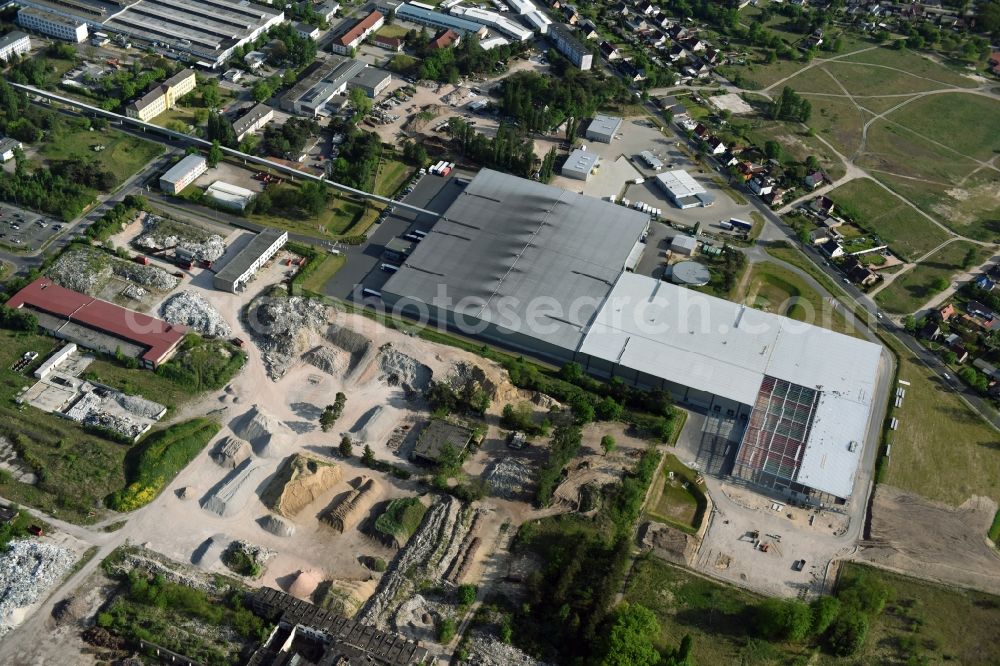 Aerial photograph Fürstenwalde/Spree - Industrial and commercial area of R F L Reifen-Felgen-Logistik Speditions- und Lager GmbH on Traenkestrasse - Langewahler Strassein Fuerstenwalde/Spree in the state Brandenburg