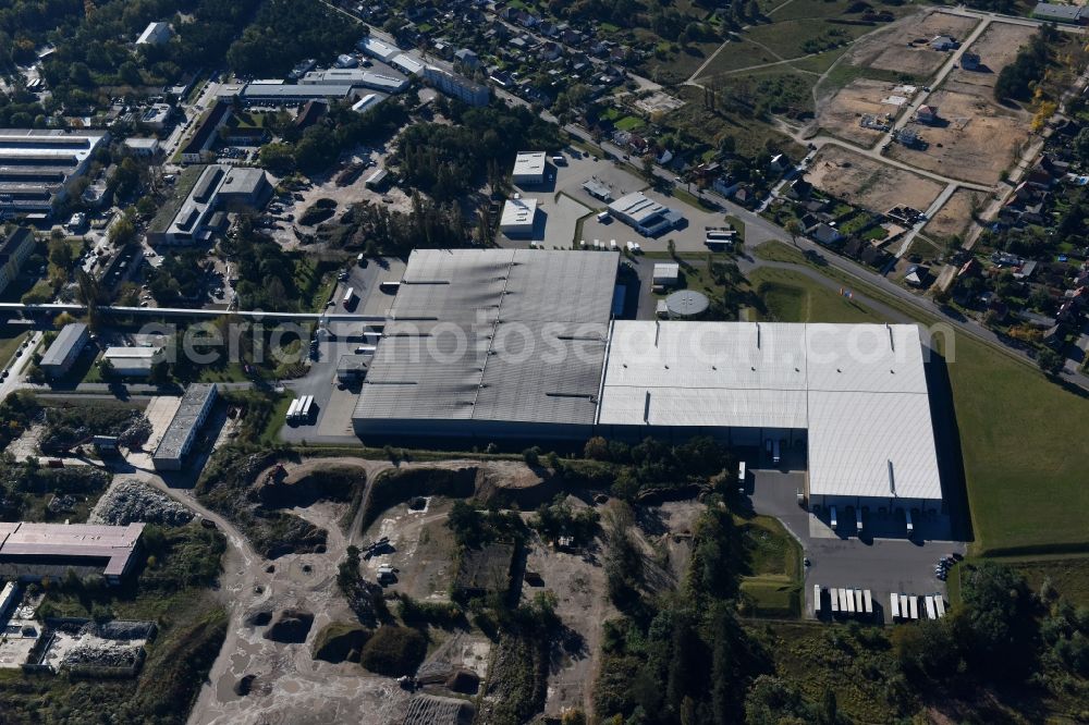 Fürstenwalde/Spree from above - Industrial and commercial area of R F L Reifen-Felgen-Logistik Speditions- und Lager GmbH on Traenkestrasse - Langewahler Strassein Fuerstenwalde/Spree in the state Brandenburg