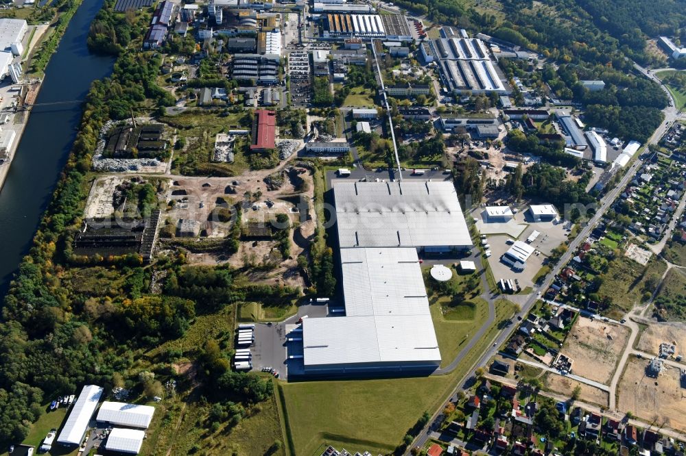 Fürstenwalde/Spree from the bird's eye view: Industrial and commercial area of R F L Reifen-Felgen-Logistik Speditions- und Lager GmbH on Traenkestrasse - Langewahler Strassein Fuerstenwalde/Spree in the state Brandenburg