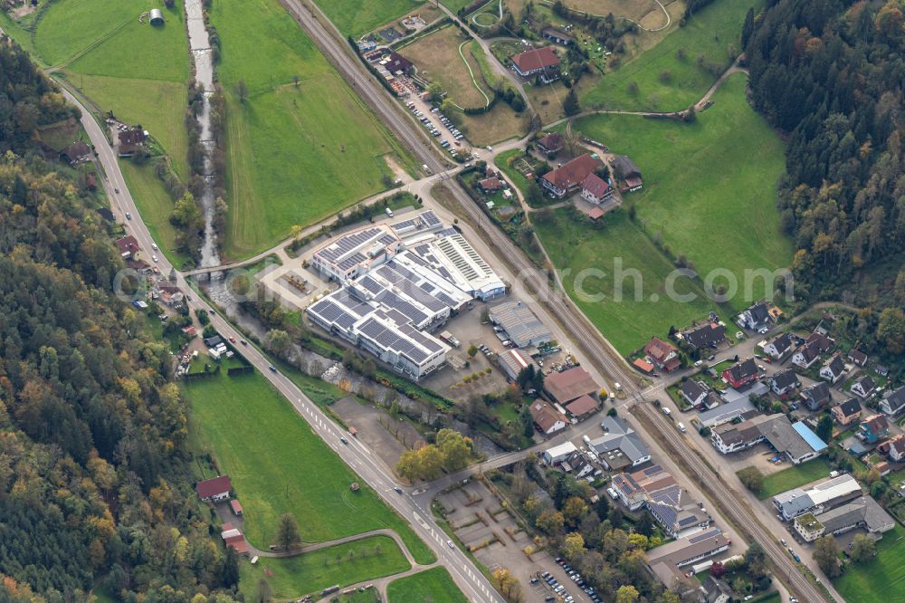 Gutach (Schwarzwaldbahn) from the bird's eye view: Company grounds and facilities of Schneider Drehteile GmbH and andere in Gutach (Schwarzwaldbahn) in the state Baden-Wuerttemberg, Germany