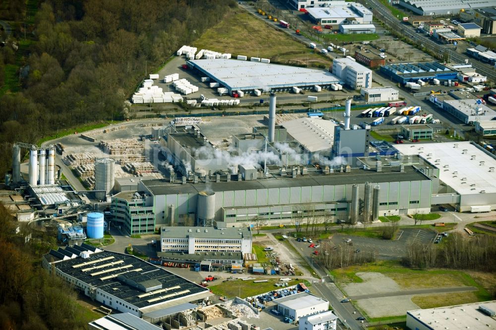 Aschaffenburg from above - Company premises of the DS Smith with halls, company administrations and production facilities in Aschaffenburg in the state Bavaria, Germany