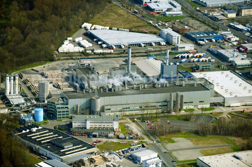 Aschaffenburg from the bird's eye view: Company premises of the DS Smith with halls, company administrations and production facilities in Aschaffenburg in the state Bavaria, Germany