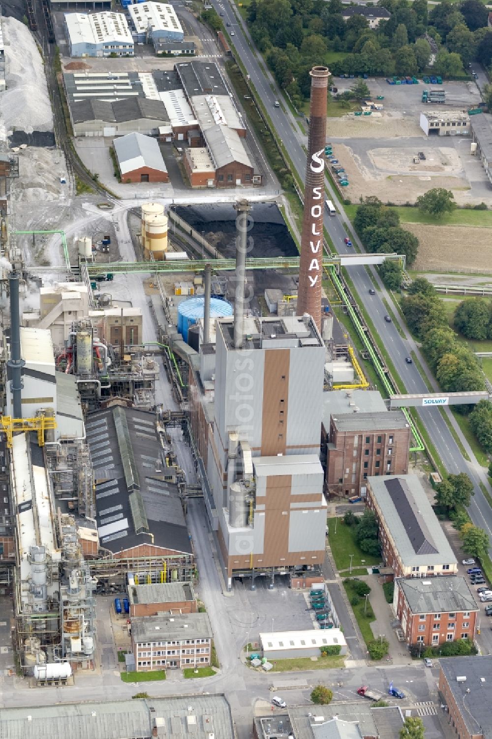 Rheinberg from above - Premises of Solvaywerke in Rheinberg on the Lower Rhine in North Rhine-Westphalia