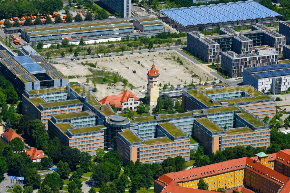 München from above - Company grounds and facilities of Stadtwerke Muenchen GmbH in Munich in the state Bavaria