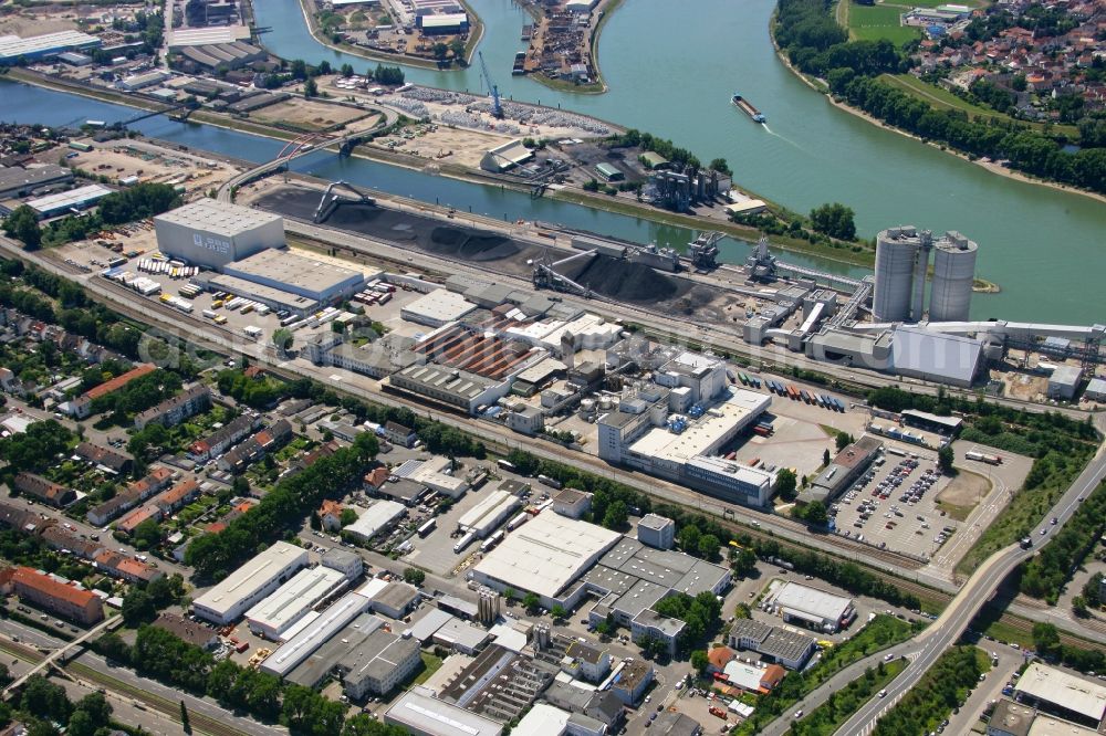 Mannheim from above - Company grounds and facilities of Unilever Deutschland Produktions GmbH & Co oHG in the district Rheinau in Mannheim in the state Baden-Wuerttemberg, Germany