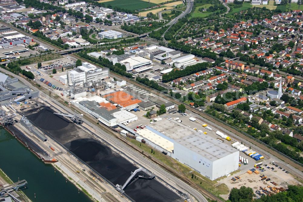 Aerial photograph Mannheim - Company grounds and facilities of Unilever Deutschland Produktions GmbH & Co oHG in the district Rheinau in Mannheim in the state Baden-Wuerttemberg, Germany